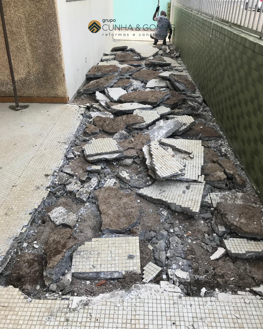 Reparo de Esgoto – Edifício Don Quijote De La Mancha